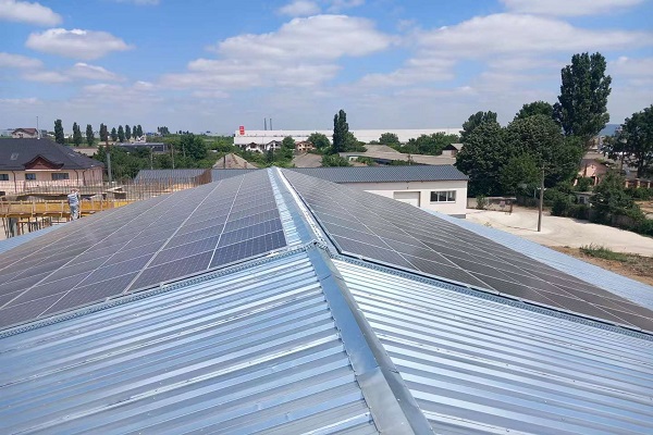 كولومبيا تستثمر 2.1 مليار دولار لتركيب أنظمة الطاقة الشمسية للأسر ذات الدخل المنخفض